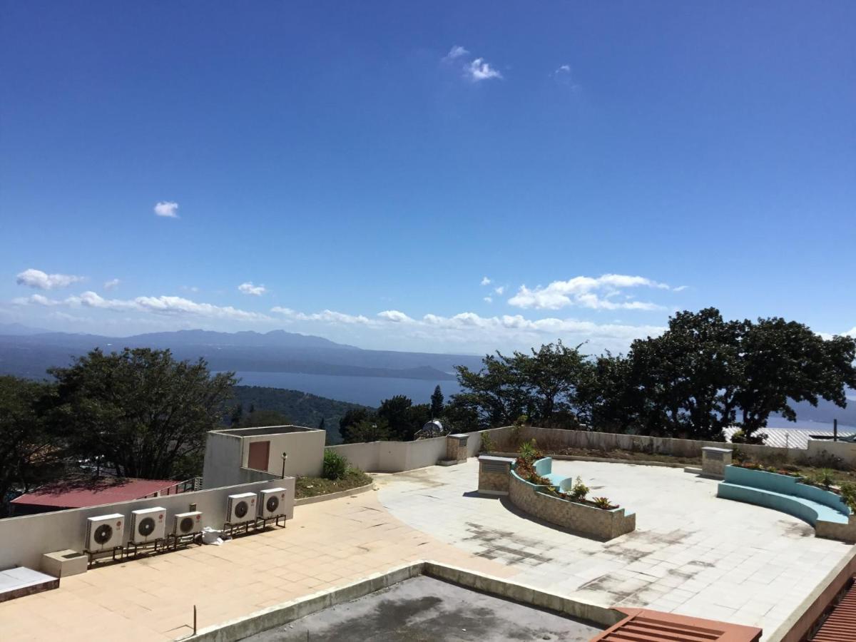 Condo With Free Swimming Pool & Viewing Deck Tagaytay City Exterior foto